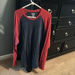 Old Navy Vintage Red and Blue Men's Shirt